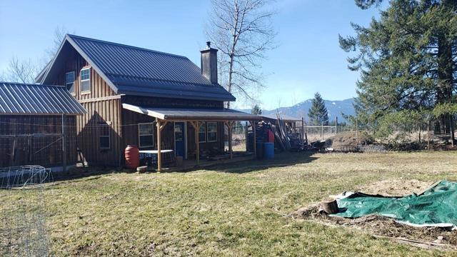 4641 Samuelson Road, House detached with 3 bedrooms, 2 bathrooms and null parking in Central Kootenay B BC | Image 25
