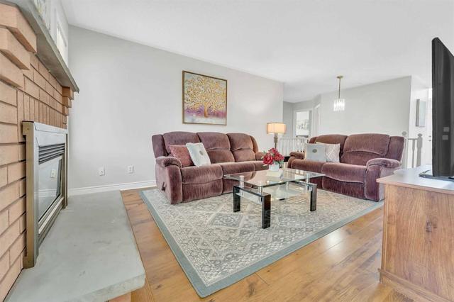 85 Cityview Circ, House detached with 2 bedrooms, 4 bathrooms and 4 parking in Barrie ON | Image 8