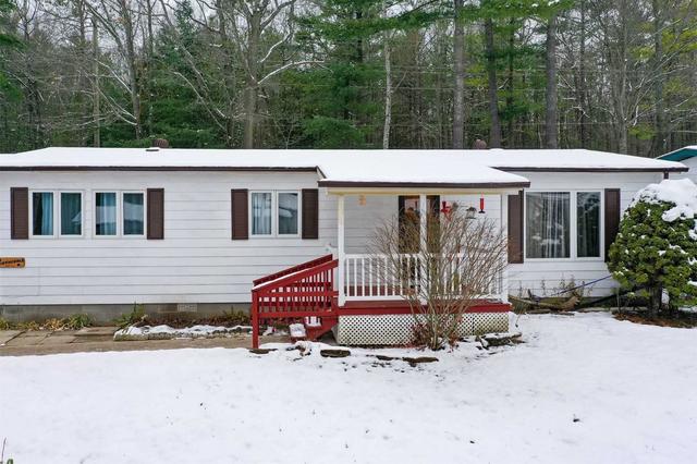 10 Allen Dr S, House detached with 2 bedrooms, 2 bathrooms and 3 parking in Wasaga Beach ON | Image 17