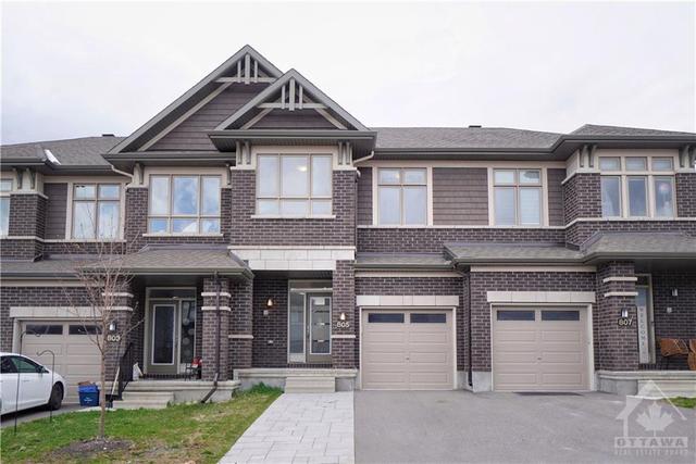 805 Atrium Ridge, Townhouse with 3 bedrooms, 3 bathrooms and 2 parking in Ottawa ON | Image 1