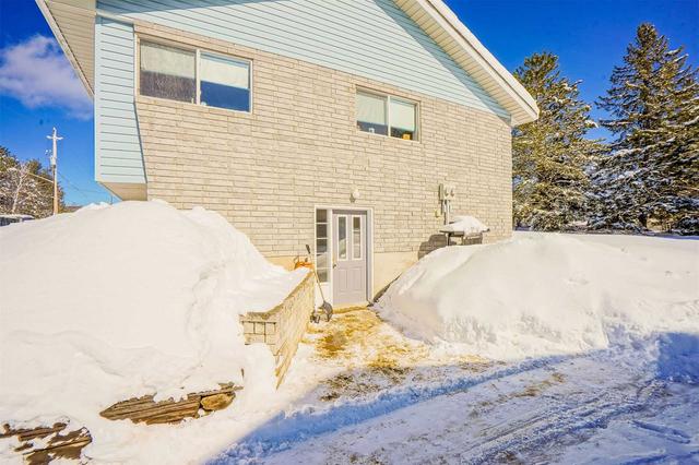 111 William St, House detached with 5 bedrooms, 2 bathrooms and 5 parking in Madawaska Valley ON | Image 25