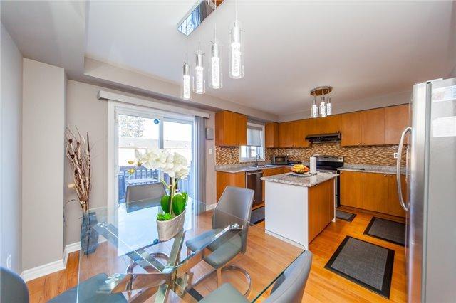 Unit 12 - 4200 Kingston Rd, House attached with 3 bedrooms, 3 bathrooms and 2 parking in Toronto ON | Image 5