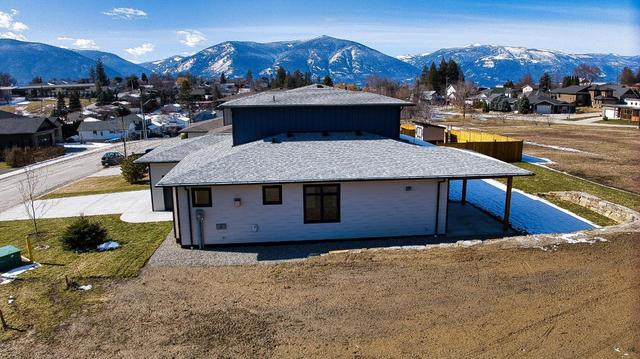 1728 Murdoch Street, House detached with 4 bedrooms, 3 bathrooms and null parking in Creston BC | Image 40