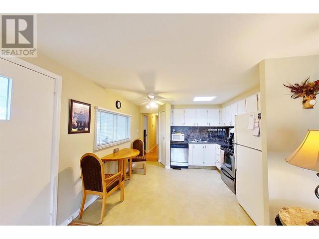 74 - 3745 Lakeshore Road, House other with 2 bedrooms, 1 bathrooms and 2 parking in Kelowna BC | Image 4