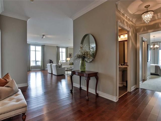 ph05 - 1135 Royal York Rd, Condo with 2 bedrooms, 3 bathrooms and 2 parking in Toronto ON | Image 33