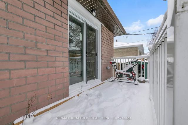 50 Lindsay Ave, House semidetached with 3 bedrooms, 4 bathrooms and 4 parking in Newmarket ON | Image 33