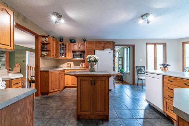 667 Little Britain Rd, House detached with 3 bedrooms, 4 bathrooms and 12 parking in Kawartha Lakes ON | Image 5