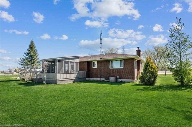 2118 Silverdale Rd, House detached with 3 bedrooms, 1 bathrooms and 12 parking in West Lincoln ON | Image 33