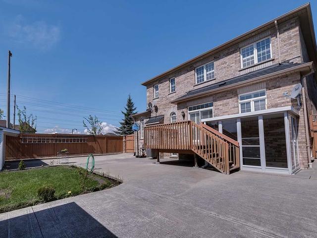 498 Tremblant Crt, House detached with 4 bedrooms, 5 bathrooms and 5 parking in Mississauga ON | Image 35