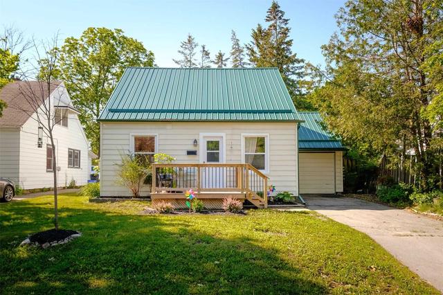 47 Melbourne St E, House detached with 3 bedrooms, 2 bathrooms and 3 parking in Kawartha Lakes ON | Image 1