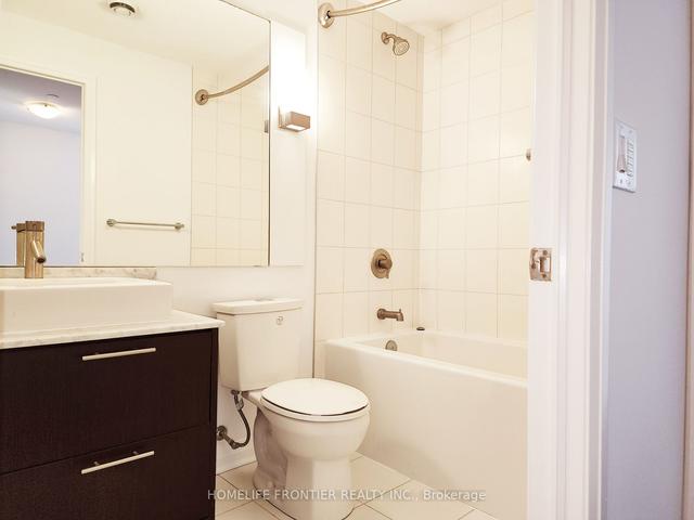 2408 - 8 Mercer St, Condo with 3 bedrooms, 2 bathrooms and 1 parking in Toronto ON | Image 15