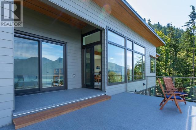 1135 Copper Drive, House detached with 3 bedrooms, 3 bathrooms and 6 parking in Squamish Lillooet D BC | Image 40