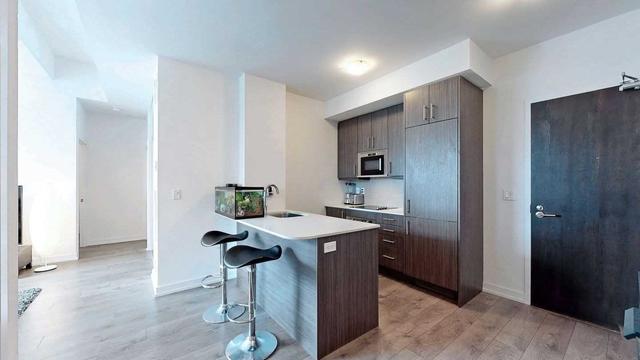 1023 - 297 College St, Condo with 2 bedrooms, 2 bathrooms and 0 parking in Toronto ON | Image 32