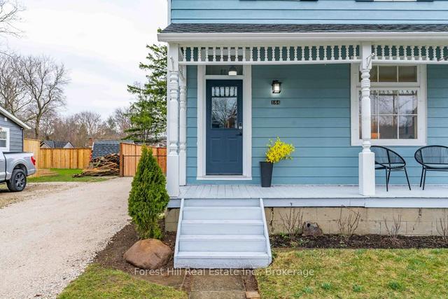 184 Boucher St E, House detached with 3 bedrooms, 2 bathrooms and 4 parking in Meaford ON | Image 2