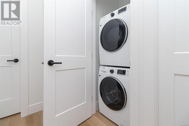 Samsung washer and dryer in-suite | Image 52