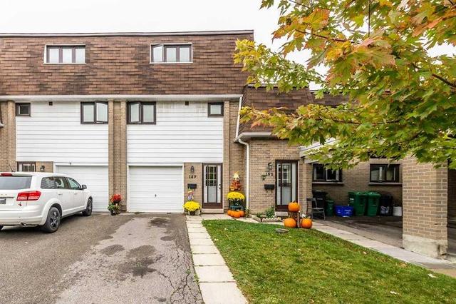 475 Bramalea Rd, Townhouse with 3 bedrooms, 1 bathrooms and 2 parking in Brampton ON | Image 1