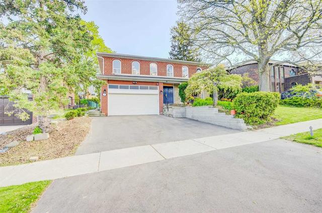 3 Foxdale Crt, House detached with 5 bedrooms, 5 bathrooms and 5 parking in Toronto ON | Image 1