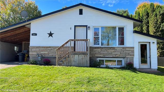 650 Stafford Street, House detached with 4 bedrooms, 2 bathrooms and 3 parking in Laurentian Valley ON | Card Image