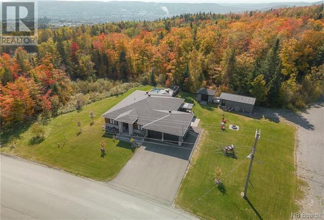 142 Le Montagnard Street, House detached with 3 bedrooms, 3 bathrooms and null parking in Edmundston NB | Image 44