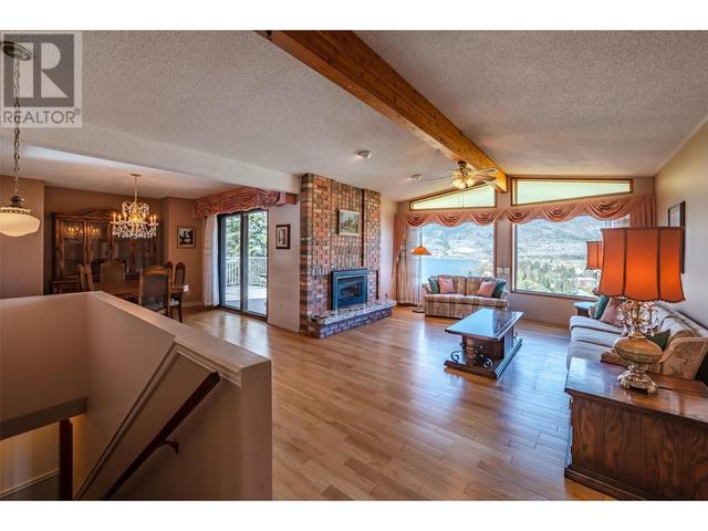 105 Spruce Road, House detached with 4 bedrooms, 3 bathrooms and null parking in Penticton BC | Image 18
