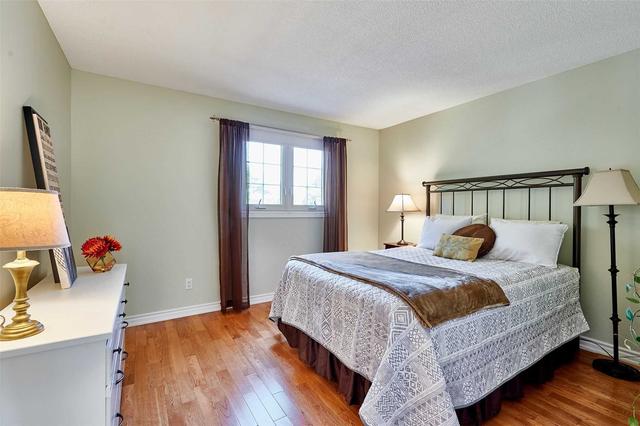 45 Cluett Dr, House detached with 3 bedrooms, 3 bathrooms and 4 parking in Ajax ON | Image 22