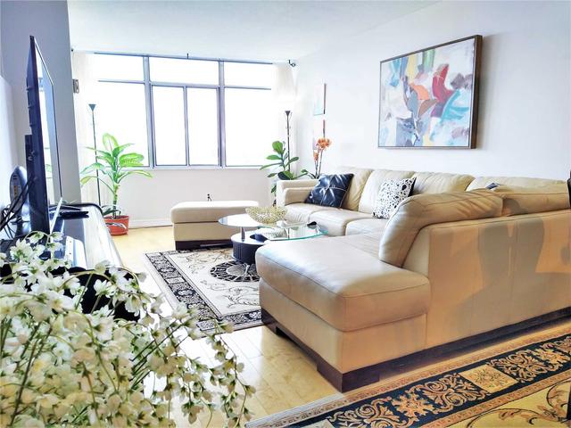 907 - 3100 Kirwin Ave, Condo with 2 bedrooms, 2 bathrooms and 2 parking in Mississauga ON | Image 3