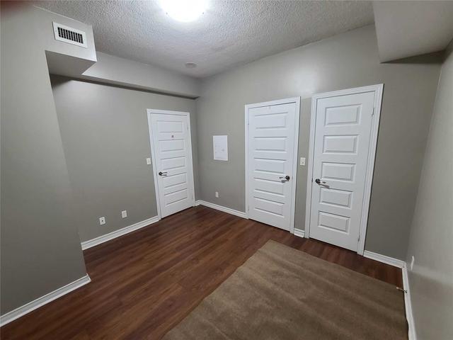 1406 - 215 Queen St E, Condo with 1 bedrooms, 1 bathrooms and 1 parking in Brampton ON | Image 11