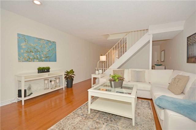 Th 8 - 20 Budgell Terr, Townhouse with 3 bedrooms, 3 bathrooms and 1 parking in Toronto ON | Image 3