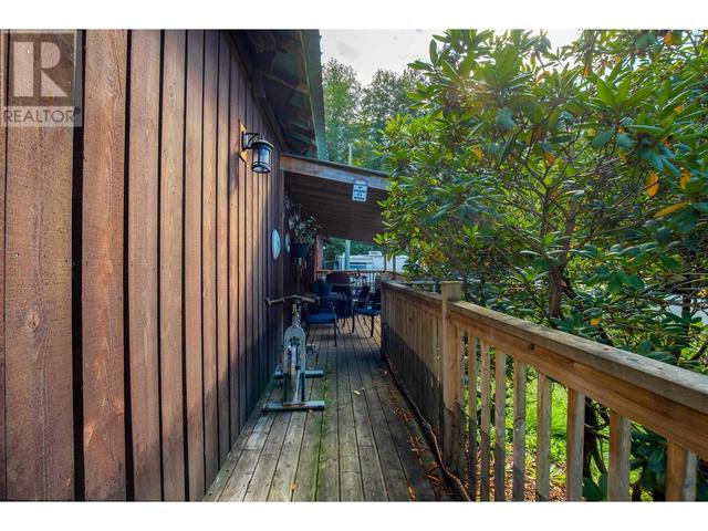 33 Bracken Parkway, House detached with 4 bedrooms, 2 bathrooms and 4 parking in Squamish BC | Image 8