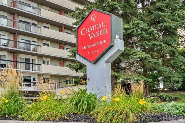 403 - 158 Mcarthur Avenue, Condo with 2 bedrooms, 1 bathrooms and 1 parking in Ottawa ON | Image 2