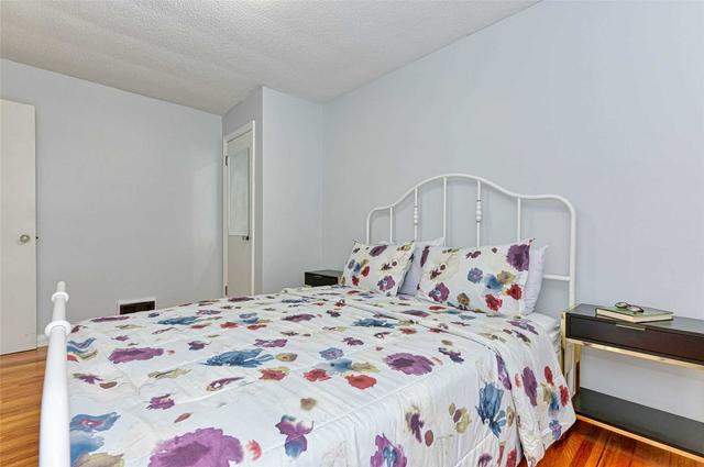 2273 King St E, House attached with 3 bedrooms, 1 bathrooms and 2 parking in Hamilton ON | Image 4