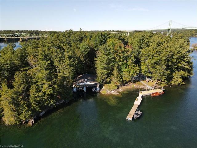 1 Huckleberry Island, House detached with 4 bedrooms, 3 bathrooms and null parking in Leeds and the Thousand Islands ON | Image 1