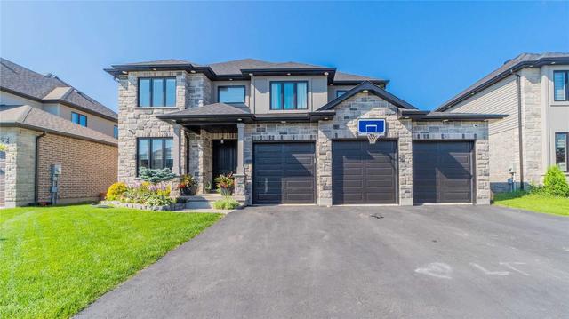 263 Wedgewood Dr, House detached with 4 bedrooms, 3 bathrooms and 9 parking in Woodstock ON | Image 1