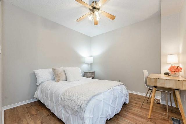 1 - 302 College Ave, Townhouse with 3 bedrooms, 2 bathrooms and 2 parking in Guelph ON | Image 20