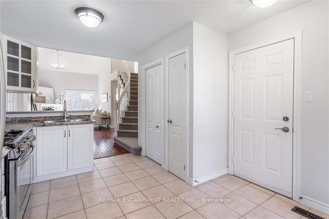 1a - 3243 New St, Townhouse with 3 bedrooms, 2 bathrooms and 2 parking in Burlington ON | Image 21