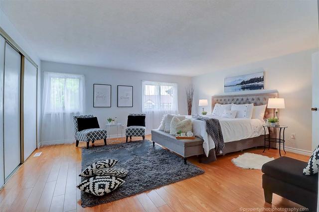 104 Bellefontaine St, House attached with 3 bedrooms, 3 bathrooms and 3 parking in Toronto ON | Image 10