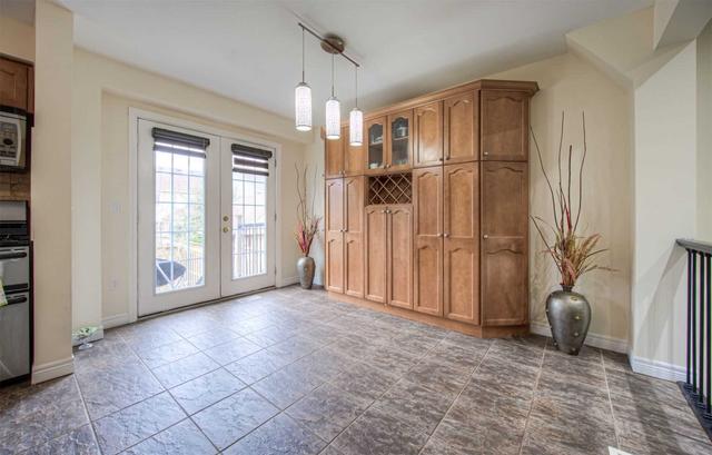 9 Darling Cres, House detached with 3 bedrooms, 3 bathrooms and 5 parking in Guelph ON | Image 15