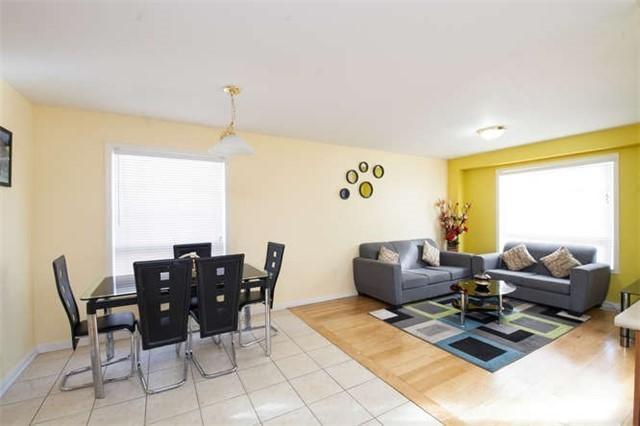 34 Jingle Cres, House semidetached with 3 bedrooms, 4 bathrooms and 5 parking in Brampton ON | Image 5