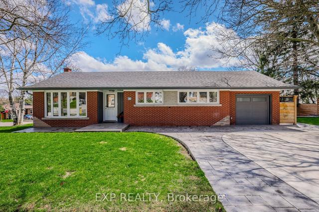 30 Lincoln Cres, House detached with 3 bedrooms, 2 bathrooms and 3 parking in Guelph ON | Image 1