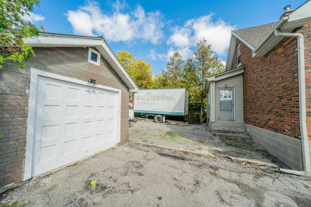 214 Jackson Ave, House detached with 3 bedrooms, 2 bathrooms and 11 parking in Oshawa ON | Image 16