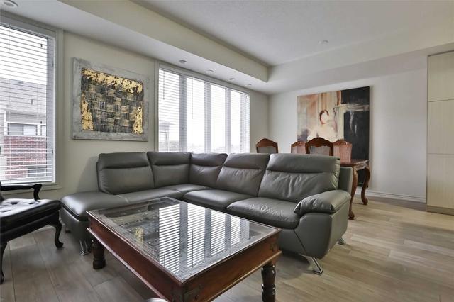 15 - 125 Long Branch Ave, Townhouse with 2 bedrooms, 3 bathrooms and 1 parking in Toronto ON | Image 2
