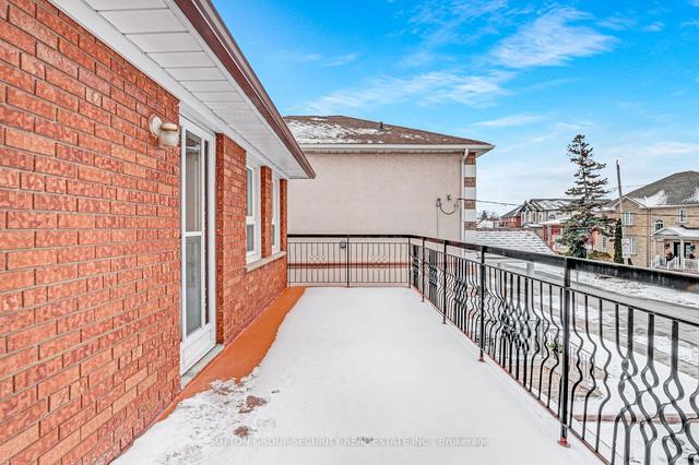 1128 Glengrove Ave W, House detached with 3 bedrooms, 4 bathrooms and 3 parking in Toronto ON | Image 17