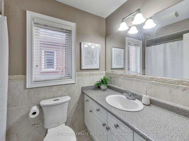 436 Gilbert Ave, House semidetached with 3 bedrooms, 4 bathrooms and 5 parking in Toronto ON | Image 21