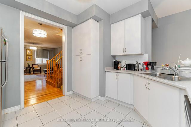 1429 Granrock Cres, House attached with 3 bedrooms, 3 bathrooms and 3.5 parking in Mississauga ON | Image 36