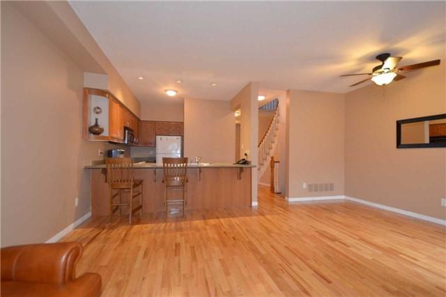 11 - 81 Valridge Dr, Townhouse with 3 bedrooms, 3 bathrooms and 1 parking in Hamilton ON | Image 5