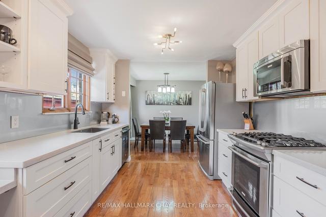 795 Arnold Cres, House detached with 3 bedrooms, 2 bathrooms and 6 parking in Newmarket ON | Image 10