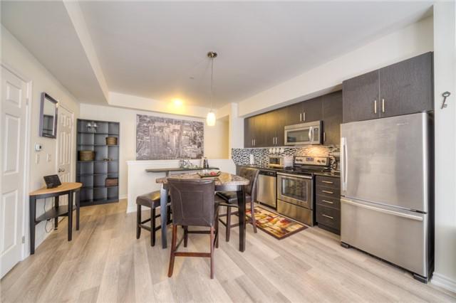 th72 - 130 Twenty Fourth St, Townhouse with 2 bedrooms, 2 bathrooms and 1 parking in Toronto ON | Image 5