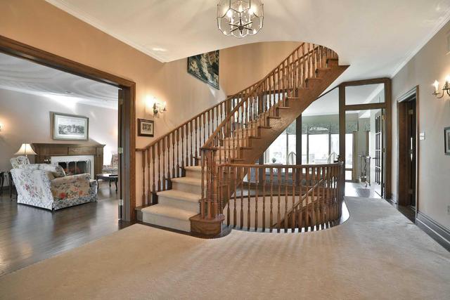 488 Macdonald Rd, House detached with 4 bedrooms, 5 bathrooms and 20 parking in Oakville ON | Image 3
