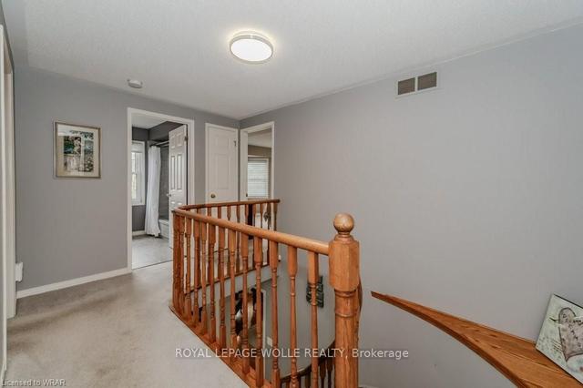 10 Parsons Crt, House detached with 4 bedrooms, 4 bathrooms and 6 parking in Kitchener ON | Image 14