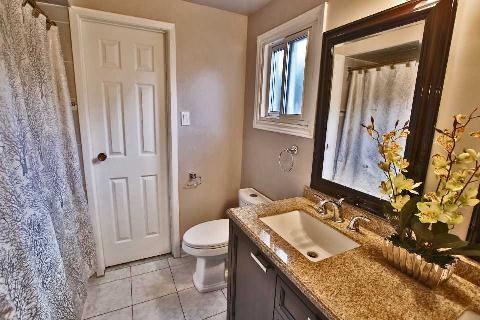 6983 Cadiz Cres, House semidetached with 3 bedrooms, 3 bathrooms and 3 parking in Mississauga ON | Image 12